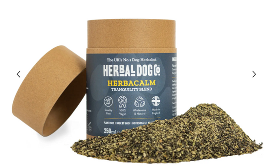 HerbaCalm Dog Calming Powder, Herbal blend daily dog food supplement, calms nervous or exctied dogs, soothes travel issues & sensitivities (excl. 20% VAT)